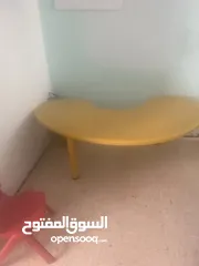  18 اثاث  مدرسة ورضة.  مكاتب  مستعملة بحاله الجيد جدا المفرق