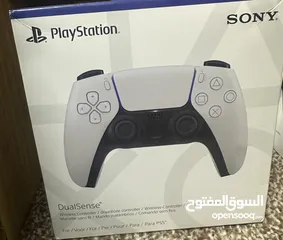  2 بلايستيشن 5 سليم – 1 تيرا – شبه جديد استعمال شهرين