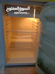  2 تلاجه بحاله الوكاله تلاجه مكتب ممتازه