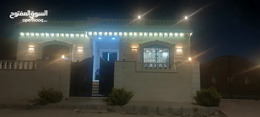  1 بيت مفروز 4 واجهات  حجر