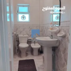  11 شقة فاخرة للبيع في دير غبار  قرب دوار الهاشميين طابق اول 200م تشطيب سوبر ديلوكس بسعر مغري