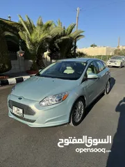  2 Ford Focus Electric 2014