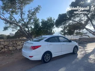  7 Hyundai accent 2017