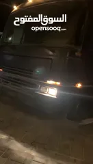  10 فود تراك للبيع