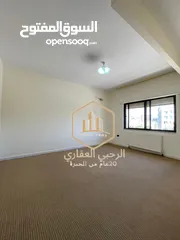  11 شقة / للايجار / 3نوم / سابع / 200 متر