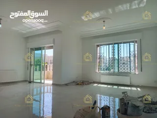  1 شقة مجددة - ام السماق - 3نوم - 190م - بلكونتين بإطلالــــه مميزة - قرب الخدمات العامة