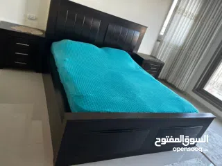  11 غرفة نوم مستعمل خشب زان بحالة ممتازة