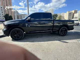  5 DODGE RAM 2019 Black Edition