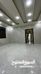  2 شقة جديدة للبيع طابق ارضي مدخل مستقل مع ساحة قصر العوادين