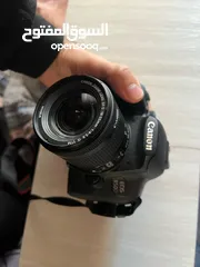  4 Canon EOS 850D كانون 850d أخت الوكاله  استعمال اقل من شهر  البيع بسبب ظرف مادي فقط