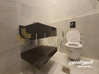  18 شقة طابق اول للبيع في رجم عميش بمساحة بناء 260م