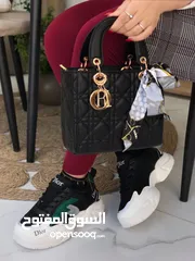  1 شنطة مع شوز