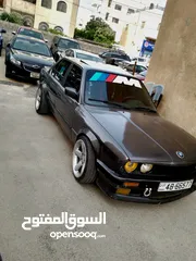  2 BMW 318i بوز نمر موديل 1989 للبيع بدفعه أولى 950 والباقي اقساط شهريه من المالك مباشره كمبيلات وتناز