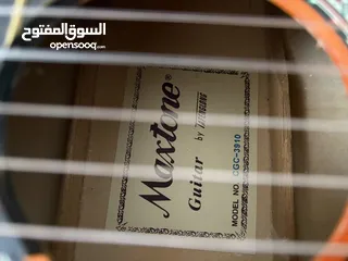  2 كلاسيك جيتار مستعمل للبيع