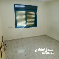  5 شقة للبيع موقع مميز