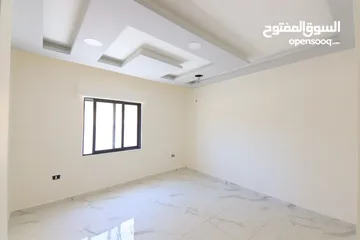  19 شقة تسويه 107 متر ويتبع لها ترس 60 متر وكراح منفصل، الشقه الاخيره ،،تم تخفيض