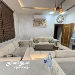  6 طقم كنب 8 مقاعد وغاز 90 سم وجلاية وغسالة