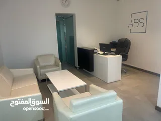  6 مكاتب للايجار