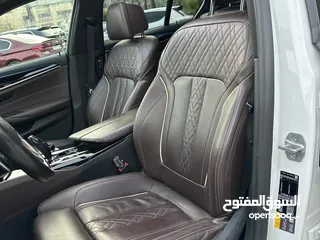  13 الحبه المميزه بلون الأبيض اللؤلؤي المميز للبيع على(الكاش فقط) Bmw 530e 2022 M