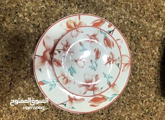  2 طقم صحون سفرة جديد غير مستعمل