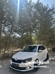  2 سكودا فابيا ترخيص 2015 للبيع كاش أو دفعه وشكات السياره جديده ما شاء الله.