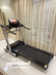  1 جهاز مشي بحالة ممتازة