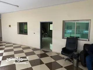  1 محل في سيتي سنتر مبلط ومقصور وجاهز