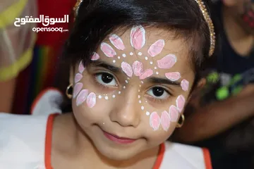  25 Face painting