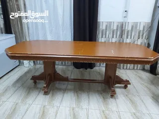  1 طاولة سفرة حجم كبير