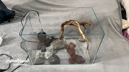  2 Fish aquarium with free heater, filter and rocks