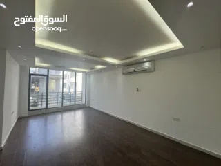  1 بسعر مميز للبيع شقة واسعة من غرفتي نوم