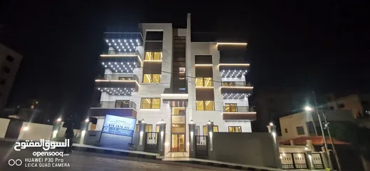  4 شقة للإيجار طابق ارضي فخمة جدا