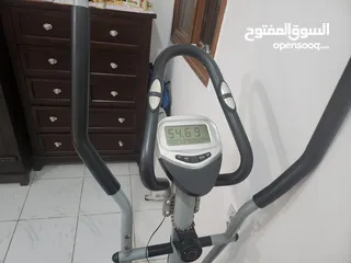  4 Very good condition Elliptical machine for sale