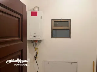 30 شقه طابق اول غير مفروشه للبيع في منطقة الكرسي