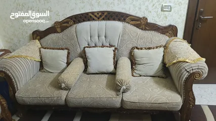  2 كنب للبيع في الزرقاء