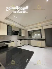  2 شقة فاخرة - لم تسكن - 4نوم 2ماستر - 230م - ارضية - ترس - موقع هادئ ومميز