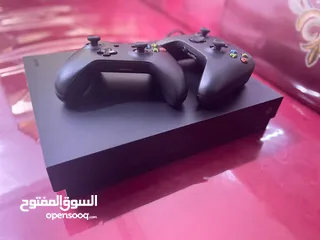  2 للبيع xbox One x اللعبه نظيفه جداً وشبه جديده تواصل