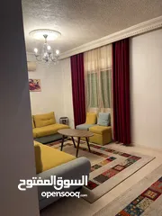  5 شقة فارغة للبيع في طبربور من المالك مباشرة على الشارع الرئيسي بالقرب من جامعة العلوم الإسلامية بجانب