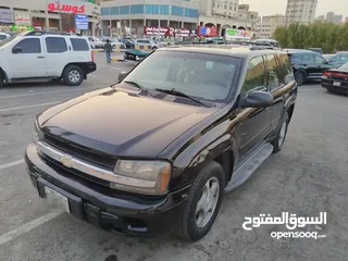  4 GMC envoy model 2009 for sale