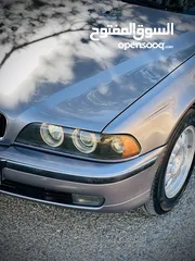  3 BMW E39 525