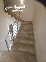  3 بليط يبحث عن عمل