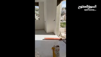  3 شقة للبييع