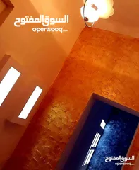  1 شقة على الرئيسي مباشرة بشارع عمر المختار