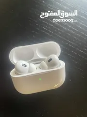  1 APPLE AIRPODS PRO (2nd gen)