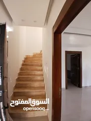  17 شقة دوبلكس للبيع في ضاحية الامير راشد جديدة لم تسكن