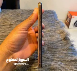  6 ‏ ‏لون أسود مميز iPhone 11 128