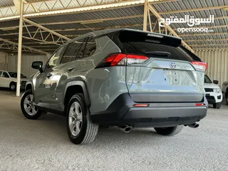  13 تويوتا راف فور ((2020)) XLE بيميوم، فل كامل، بطارية ليثيوم، فورويل، حرة، للبيع بسعر مميز..