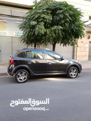  2 اسبوعي وشهري استأجر Rino stepway 2022 بأفضل الاسعار