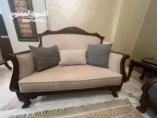  11 طقمين كنب فاخرين لغرفة الجلوس للبيع