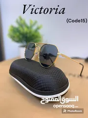  1 نظارة شمسية شبيها بقصة ال Reban للبيع